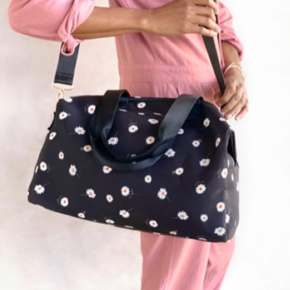 Alice + Olivia Daisy Floral Duffel NWT